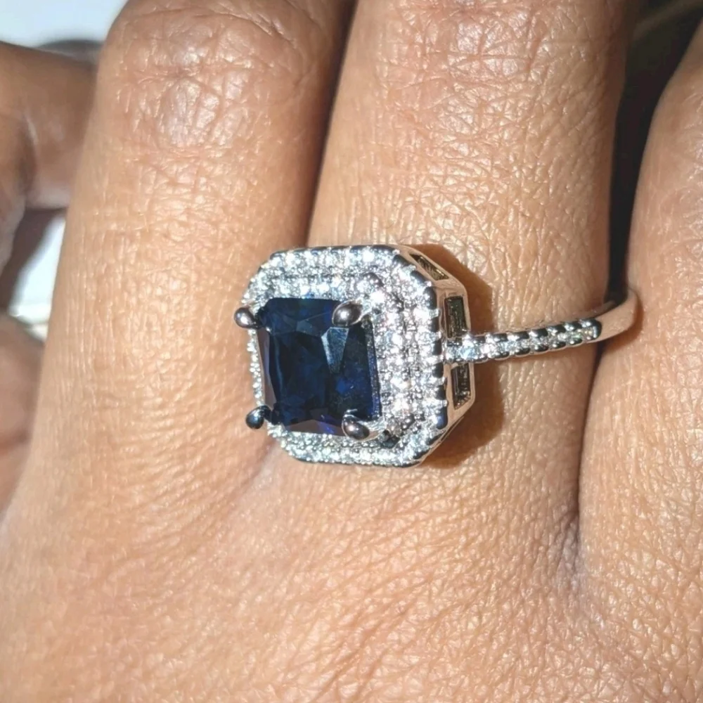 Dazzling Deep Blue Sapphire and Silvery Halo Ring Sz 10